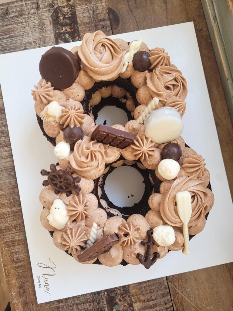 Tarta celebración Números 8 de Nuna Cake Art